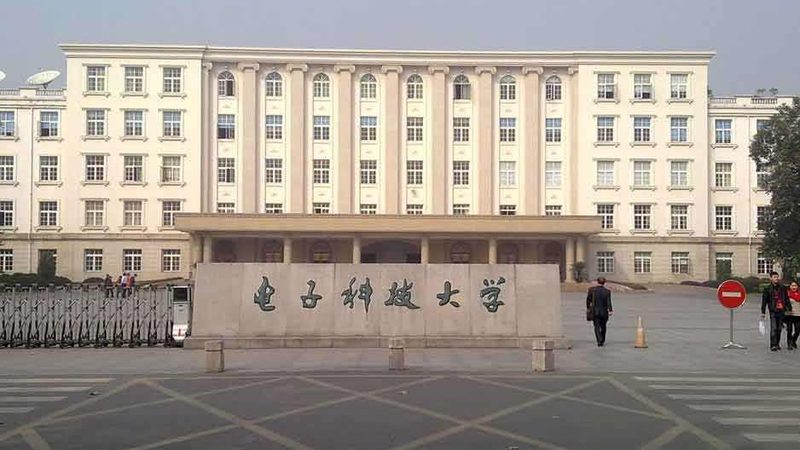 快恢复二极管型号解析：揭秘其性能与价格背后的秘密